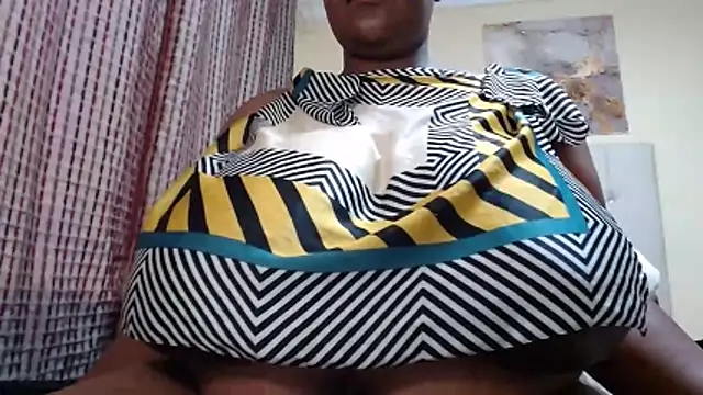 Chat +18 de CHOCOLATEDARKBUSTYX ao vivo