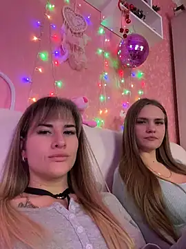 Chat +18 de hotty_girls_here ao vivo