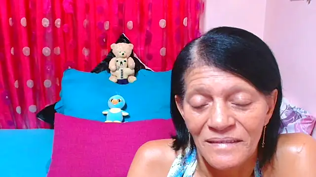 SLUTTYROXY – Kamerová šou