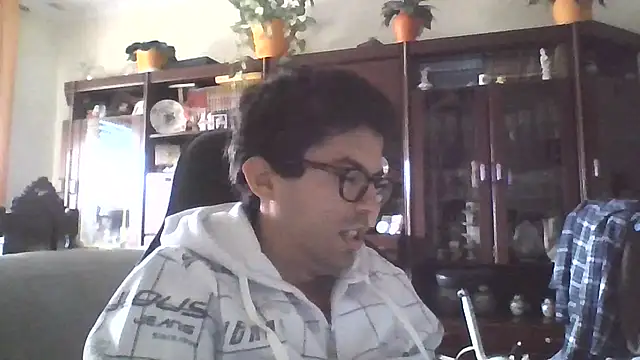 Show de RikCum4u na webcam