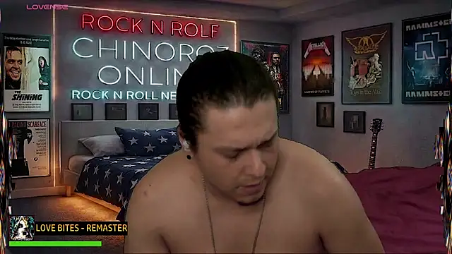 Czat XXX na żywo – chino_roz