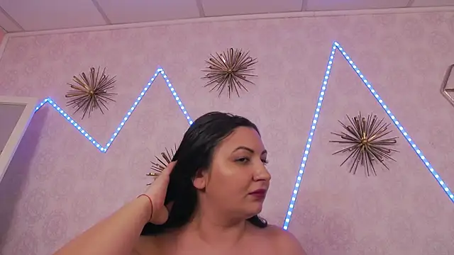 BustyEva_ Chat XXX in diretta