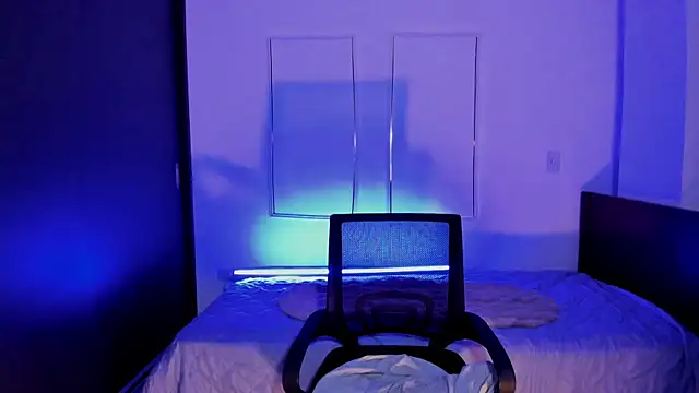 MeganWhite3's Live XXX Chat