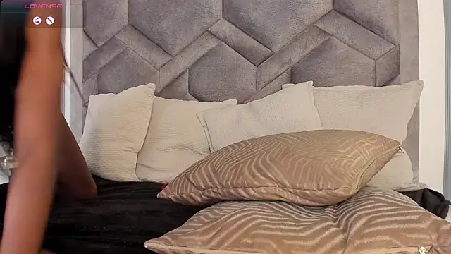 TahliaMoreau's Live XXX Chat