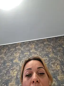 RuxyHuge42ETT 웹캠 쇼