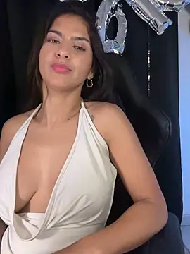 chicachocolate01n Live XXX chat