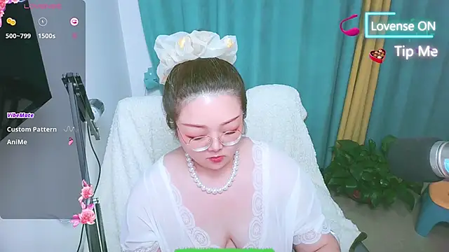 Chat XXX en directo de AngelwithEcup