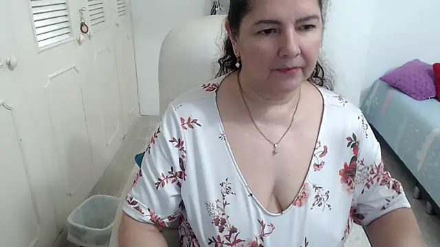 leonela_69n Live XXX chat