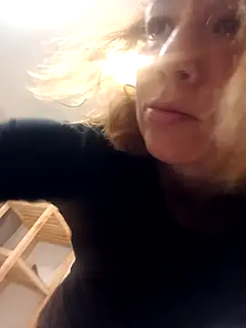 NlixxxのライブXXXチャット