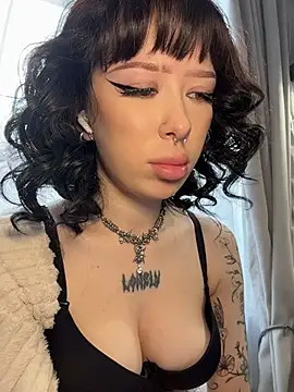 MaryMe__ Chat XXX in diretta