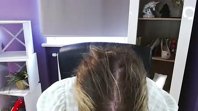 Zoey_Erotic Obrolan Langsung XXX