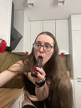 MartiniiSelenna's Live XXX Chat