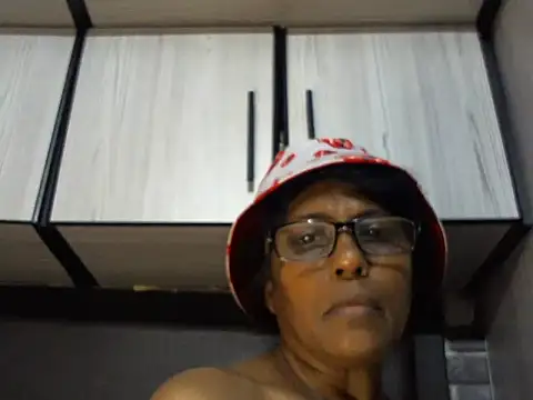 Chat +18 de MsAttitude ao vivo