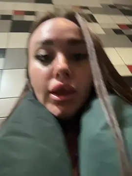 KiraSunshine's Live XXX Chat