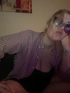 Chatroom XXX en direct de Granlady7