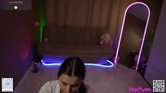 XXX chat uživo modela popityan1