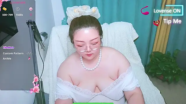 Chat +18 de AngelwithEcup ao vivo