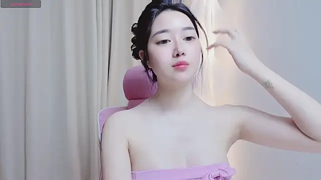 Chatroom XXX en direct de Miu-999