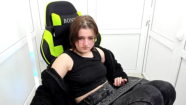 GoldenKiss' Live XXX Chat