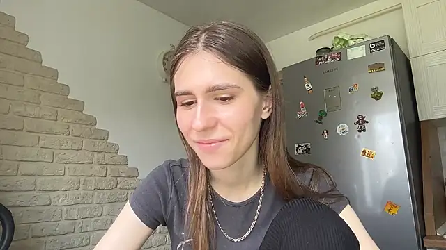 ElsieKuhlmann Adlı Modelin Canlı XXX Sohbeti