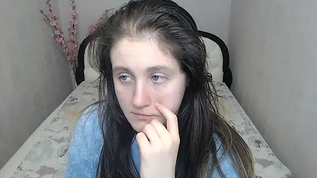 Holliy_Coopern Live XXX chat