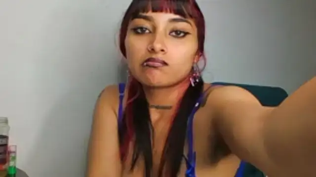 annibaby_88 Adlı Modelin Canlı XXX Sohbeti