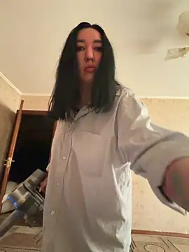 Naughtbaby_2025 Adlı Modelin Canlı XXX Sohbeti