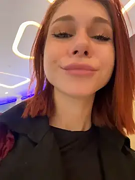 RosieSecret Adlı Modelin Canlı XXX Sohbeti