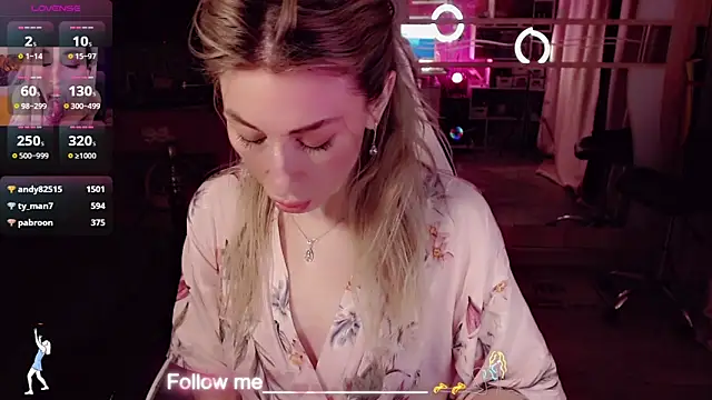 AnnieGOld_のライブXXXチャット