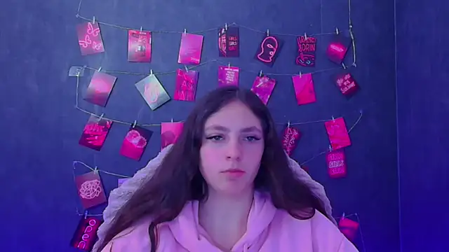 KissMeJulia Live XXX-Chat