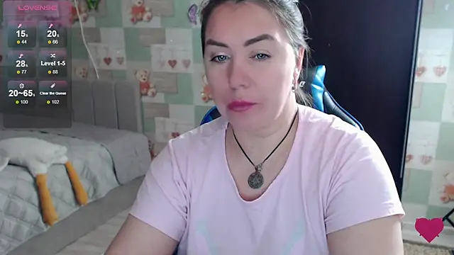 Korolek12's Live XXX Chat