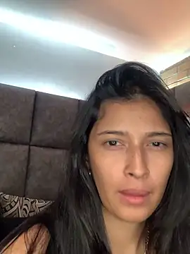 Chat +18 de BrigitteVons ao vivo