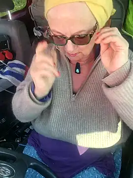 Hot-Muci: онлайн-секс-чат