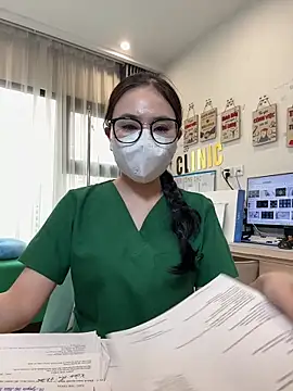 Show de secretly_masturbating na webcam