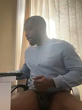 BigpapiqのライブXXXチャット