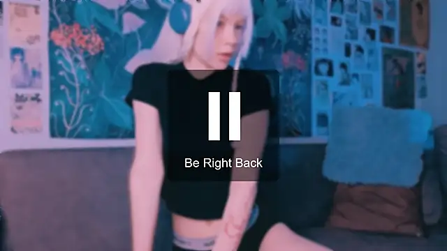 PeacchyPawss élő XXX-chatje