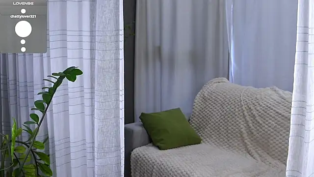 KnittedGoo Chat XXX live