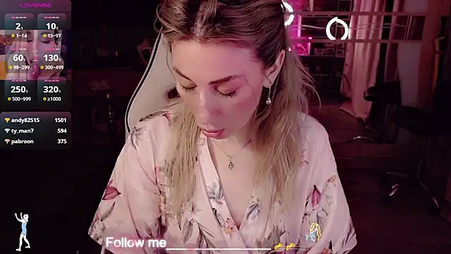 AnnieGOld_ Chat XXX live