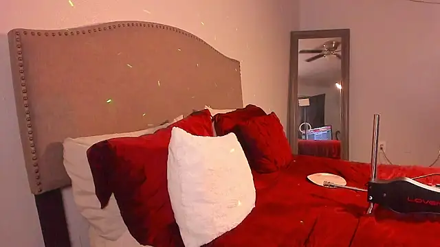 yiauana's Webcam Show