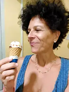 LightedWoman Adlı Modelin Web Kamerası Şovu