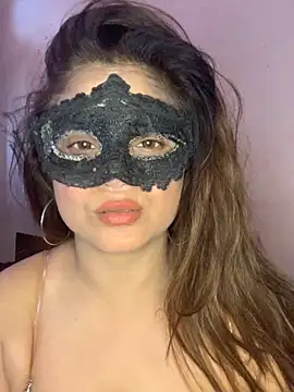 lustycousins Adlı Modelin Canlı XXX Sohbeti