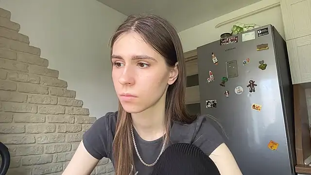 ElsieKuhlmannのライブXXXチャット