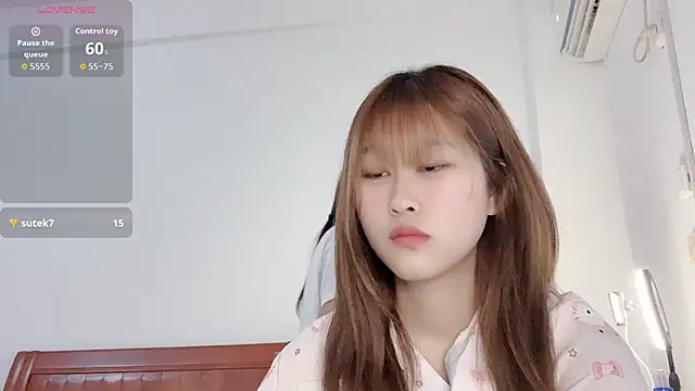 D-Dandan Adlı Modelin Canlı XXX Sohbeti