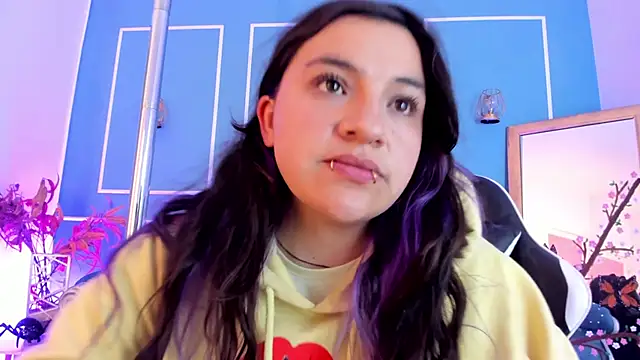 TaraTaylorr Chat XXX in diretta