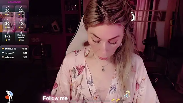 Chat XXX en directo de AnnieGOld_