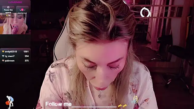 AnnieGOld_'s Live XXX Chat