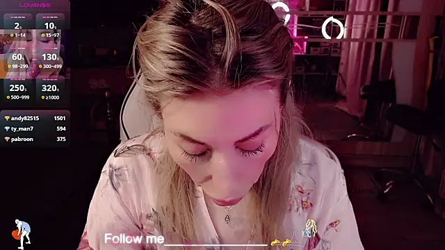 Chat XXX ao vivo de AnnieGOld_