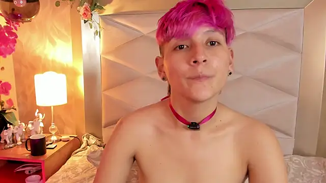 DannyRouds' Live XXX Chat