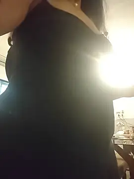 NakedMILFx 现场XXX聊天