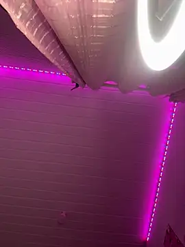 Chat +18 de luludolll ao vivo